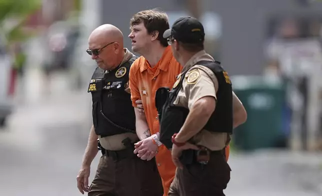 Sexual assault suspect Ian Cleary departs from the Adams County Court House in Gettysburg, Pa., Thursday, May 29, 2025. (AP Photo/Matt Rourke)
