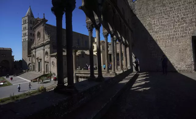 A view of St. Lorenzo square taken from the "Loggia dei Papi" of the Palace of the Popes that hosted the longest conclave in the Catholic Church's history, in Viterbo, Italy, Friday, May 2, 2025. (AP Photo/Alessandra Tarantino )
