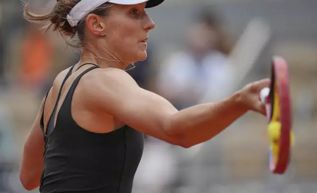 France's Varvara Gracheva returns the ball to United States' Sofia Kenin during their first round match of the French Tennis Open, at the Roland-Garros stadium, in Paris, Tuesday, May 27, 2025. (AP Photo/Thibault Camus)