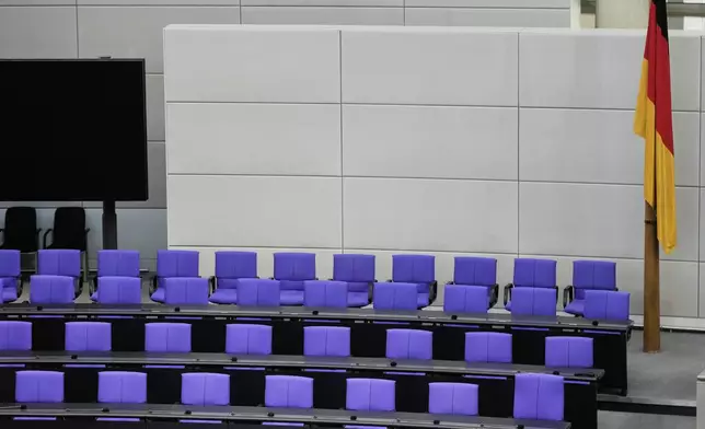 The government bench is empty when Friedrich Metz fell short of votes need to be chancellor in first round vote at the parliament Bundestag in Berlin, Tuesday, May 6, 2025. (AP Photo/Markus Schreiber)