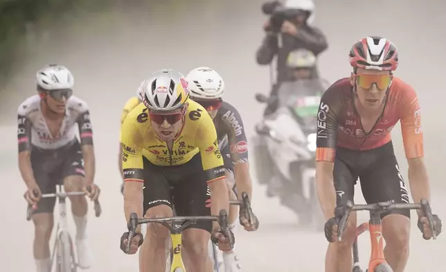 Van Aert Wout of Team Visma | Lease A Bike during the stage 9 of the Giro d'Italia from Gubbio to Siena, Italy, Sunday, May 18, 2025. (Marco Alpozzi/Lapresse via AP)