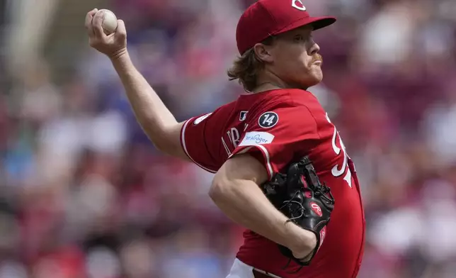 Cincinnati Reds pitcher Andrew Abbott throws in the first inning of a baseball game against the Chicago Cubs, Saturday, May 24, 2025, in Cincinnati. (AP Photo/Carolyn Kaster)