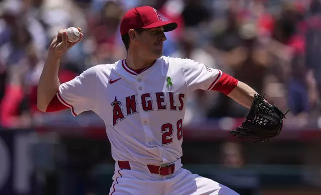 Los Angeles Angels starting pitcher Kyle Hendricks throws to the plate during the first inning of a baseball game against the Miami Marlins, Sunday, May 25, 2025, in Anaheim, Calif. (AP Photo/Mark J. Terrill)