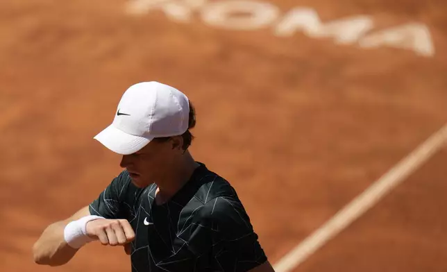 FILE - Italy's Jannik Sinner reacts after losing a point during his match against Greece's Stefanos Tsitsipas at the Italian Open tennis tournament, in Rome, May 13, 2022. (AP Photo/Alessandra Tarantino, File)