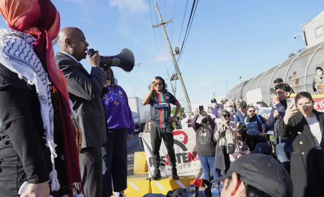 Newark Mayor Ras Baraka speaks to protesters outside of Delaney Hall, a recently re-opened immigration detention center, in Newark, N.J., Wednesday, May 7, 2025. (AP Photo/Seth Wenig)
