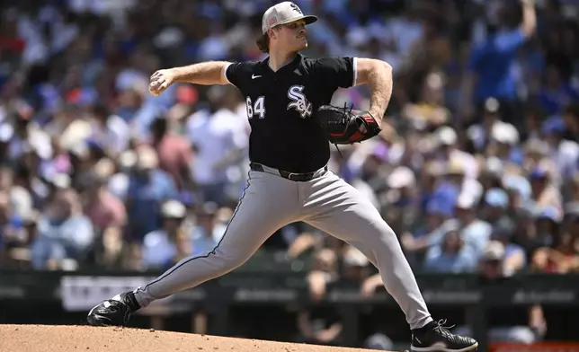 Chicago White Sox starter Shane Smith delivers a pitch during the first inning of a baseball game against the Chicago Cubs Friday, May 16, 2025, in Chicago. (AP Photo/Paul Beaty)