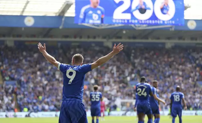 Leicester City's Jamie Vardy celebrates after scoring his sides first goal during the English Premier League soccer match between Leicester City and Ipswich Town at King Power Stadium, Leicester, England, Sunday, May 18, 2025. (Nigel French/PA via AP)