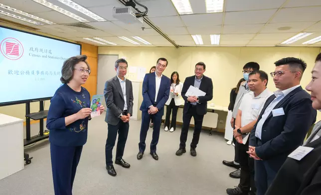 SCS visits Census and Statistics Department  Source: HKSAR Government Press Releases