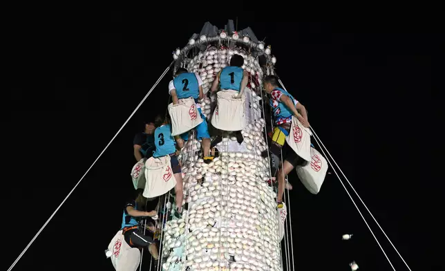 Bun Scrambling Competition concludes successfully Source: HKSAR Government Press Releases