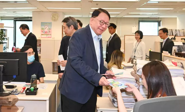 Civil service unites in call for voter registration  Source: HKSAR Government Press Releases