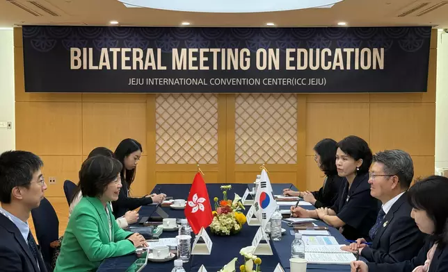 SED presents Hong Kong's education strengths at 7th APEC Education Ministerial Meeting  Source: HKSAR Government Press Releases