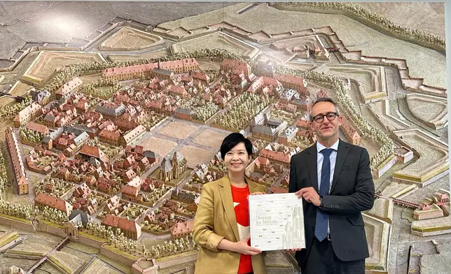 S for Housing concludes Paris visit   Source: HKSAR Government Press Releases