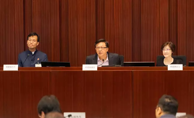 LegCo Members meet with members of Kwai Tsing and Sham Shui Po District Councils   Source: HKSAR Government Press Releases