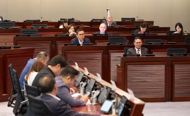 LegCo Members meet with members of Kwai Tsing and Sham Shui Po District Councils   Source: HKSAR Government Press Releases