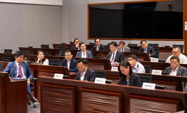 LegCo Members meet with members of Kwai Tsing and Sham Shui Po District Councils   Source: HKSAR Government Press Releases
