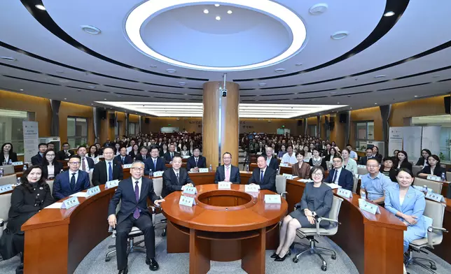 SJ attends seventh Hong Kong Legal Services Forum in Xi'an  Source: HKSAR Government Press Releases