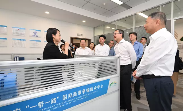 SJ attends seventh Hong Kong Legal Services Forum in Xi'an  Source: HKSAR Government Press Releases