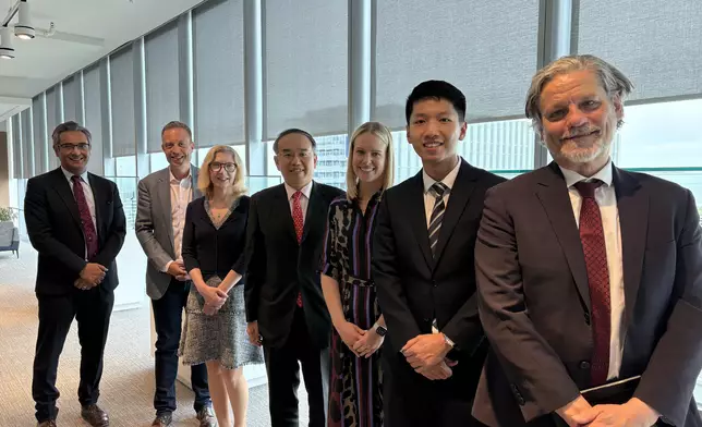 SFST urges Toronto companies to re-domicile Source: HKSAR Government Press Releases