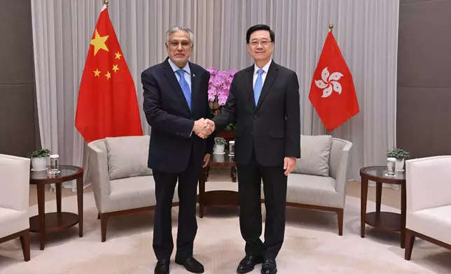 CE meets senior officials from foreign governments attending Signing Ceremony of the Convention on the Establishment of the International Organization for Mediation  Source: HKSAR Government Press Releases