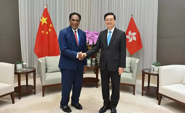 CE meets senior officials from foreign governments attending Signing Ceremony of the Convention on the Establishment of the International Organization for Mediation  Source: HKSAR Government Press Releases