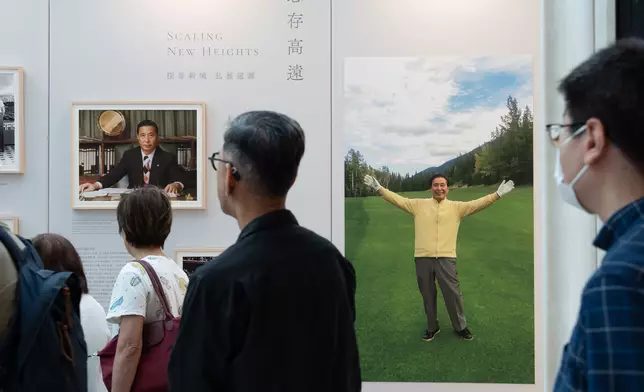 “A Light Among Us – Memorial Exhibition of Dr. Lee Shau Kee”has received over 11,000 registrations to commemorate Dr. Lee's remarkable life.