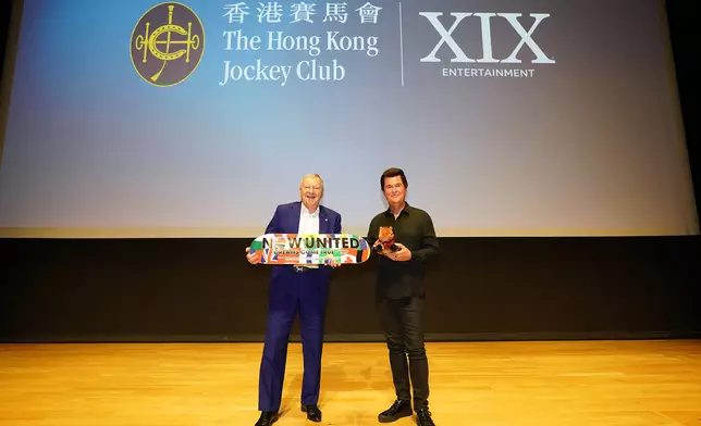 Winfried Engelbrecht-Bresges, CEO of The Hong Kong Jockey Club (left) and Simon Fuller, Founder of XIX Entertainment (right) officiate at the launch ceremony.