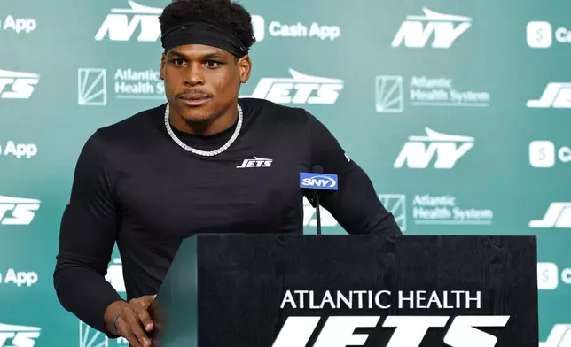 New York Jets linebacker Giovanni Williams responds to questions from media during the NFL football team's rookie camp, Saturday, May 10, 2025, in Florham Park, N.J. (AP Photo/Noah K. Murray)