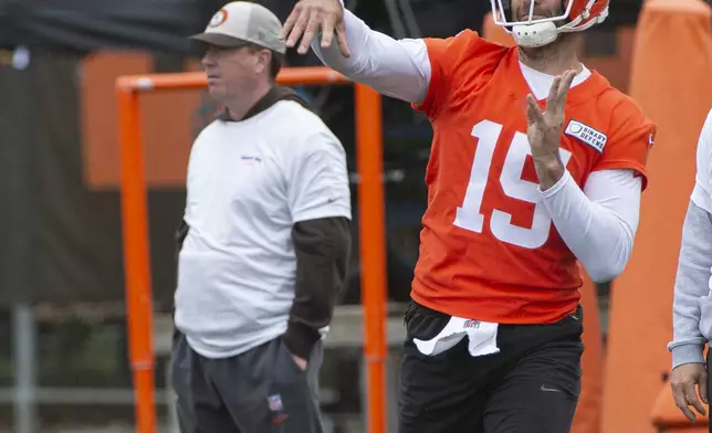 Cleveland Browns quarterback Joe Flacco (15) throws during an NFL football practice, Wednesday, May 28, 2025, in Berea, Ohio. (AP Photo/Phil Long)