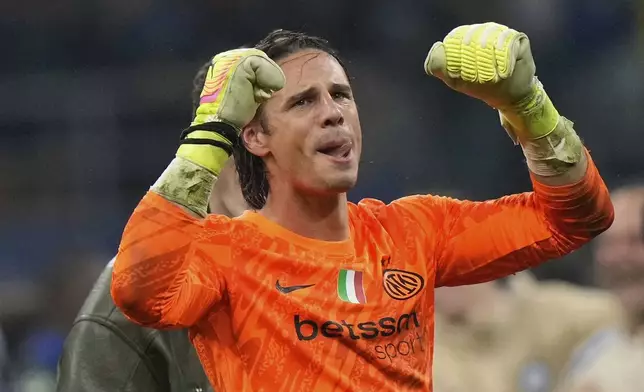 Inter Milan's goalkeeper Yann Sommer celebrates at the end of the Champions League semifinal second leg soccer match between Inter Milan and Barcelona at San Siro stadium in Milan , Italy, Tuesday, May 6, 2025. (AP Photo/Luca Bruno)