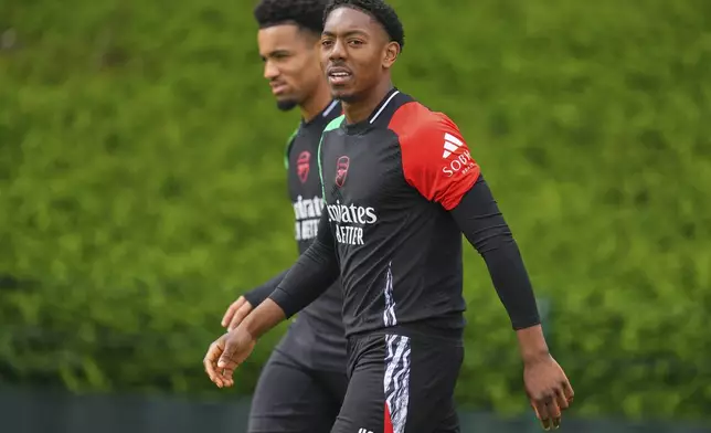Arsenal's Myles Lewis-Skelly arrives during a training session in London, England, Tuesday, May 6, 2025, ahead of the Champions League semifinal second leg soccer match between Paris Saint-Germain and Arsenal on Wednesday. (AP Photo/Kirsty Wigglesworth)