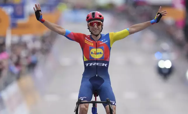 Spain's Carlos Verona of Lidl-Trek celebrates after the stage 15 of the Giro d'Italia from Fiume Veneto to Asiago, Italy, Sunday, May 25, 2025. (Gian Mattia D'Alberto/LaPresse via AP)