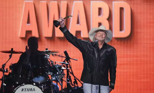 Alan Jackson accepts the lifetime achievement award during the 60th annual Academy of Country Music Awards on Thursday, May 8, 2025, in Frisco, Texas. (AP Photo/Chris Pizzello)