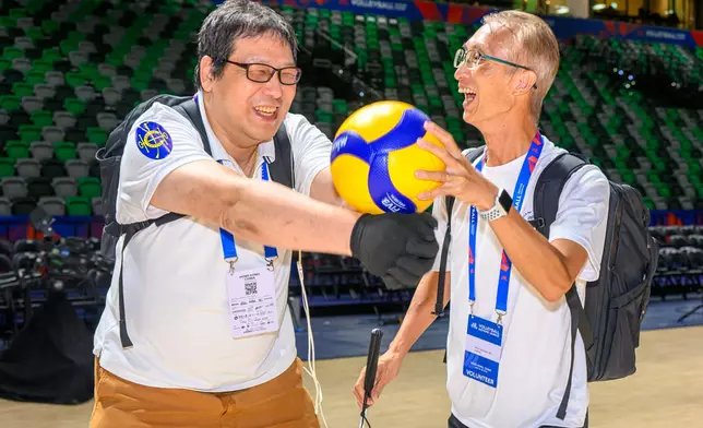 The “Watch and Listen” Volleyball Game programme enabled visually impaired participants to learn more about volleyball and enjoy the atmosphere of matches through their sense of hearing and touch.