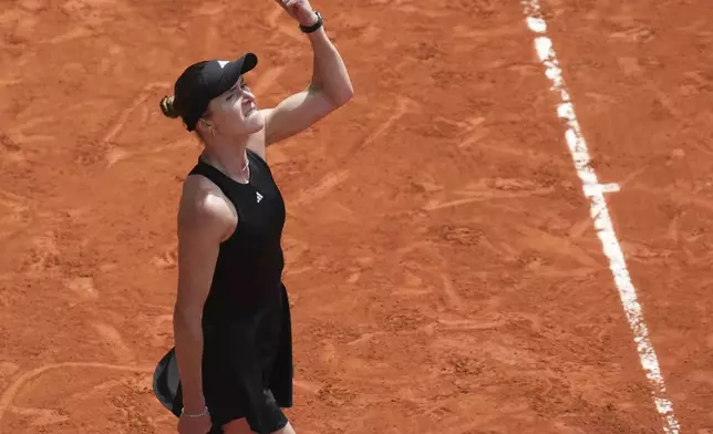 Ukraine's Elina Svitolina reacts winning a point to Italy's Jasmine Paolini during their fourth round match of the French Tennis Open, at the Roland-Garros stadium, in Paris, Sunday, June 1 2025. (AP Photo/Christophe Ena)
