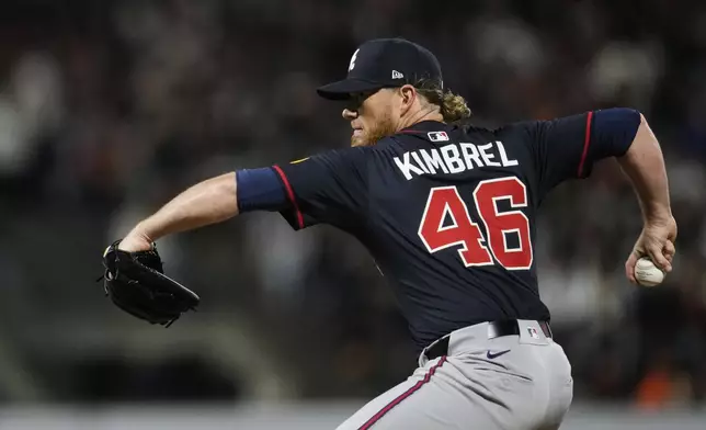 Atlanta Braves pitcher Craig Kimbrel throws to a San Francisco Giants batter during the seventh inning of a baseball game Friday, June 6, 2025, in San Francisco. (AP Photo/Godofredo A. Vásquez)