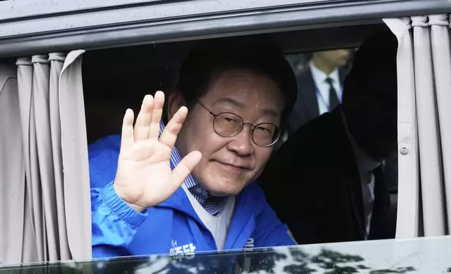 South Korea's Democratic Party's presidential candidate Lee Jae-myung waves during a presidential election campaign in Seoul, South Korea, Monday, June 2, 2025. (AP Photo/Ahn Young-joon)