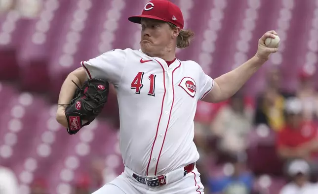 Cincinnati Reds' Andrew Abbott delivers a pitch in the first inning of a baseball game against the Milwaukee Brewers, Wednesday, June 4, 2025, in Cincinnati. (AP Photo/Kareem Elgazzar)