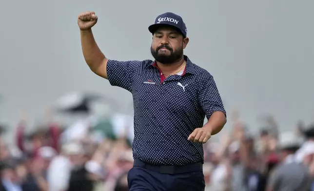 J.J. Spaun celebrates after winning the U.S. Open golf tournament at Oakmont Country Club Sunday, June 15, 2025, in Oakmont, Pa. (AP Photo/Carolyn Kaster)