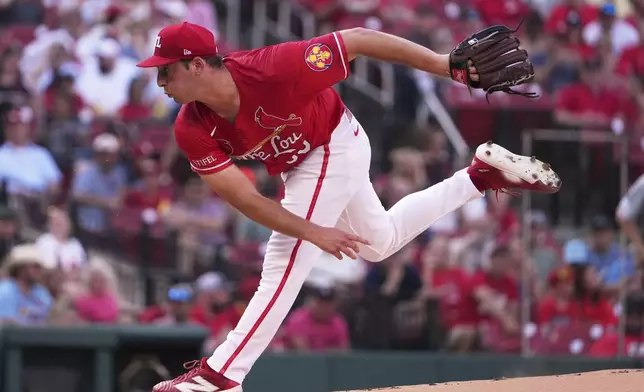 St. Louis Cardinals starting pitcher Andre Pallante throws during the first inning of a baseball game against the Cincinnati Reds Friday, June 20, 2025, in St. Louis. (AP Photo/Jeff Roberson)