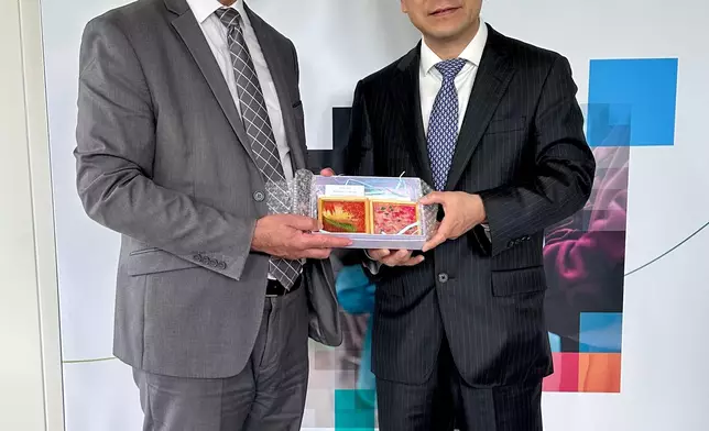 SLW attends International Labour Conference in Geneva  Source: HKSAR Government Press Releases