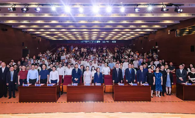 CDP attends 2025 Guangdong-Hong Kong-Macao Software Industry High-quality Development Conference, 13th Guangdong-Hong Kong Cloud Computing Conference and 8th Guangdong-Hong Kong-Macao ICT Conference in Guangzhou  Source: HKSAR Government Press Releases