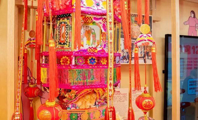 "Mobile ICH" travels among districts to showcase rich content of Hong Kong's ICH  Source: HKSAR Government Press Releases