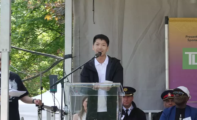 Dragon boat races in Toronto promote athleticism and cultural heritage  Source: HKSAR Government Press Releases