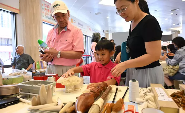 Chinese Culture Festival 2025's "Encountering Chinese Culture" Carnival held today  Source: HKSAR Government Press Releases