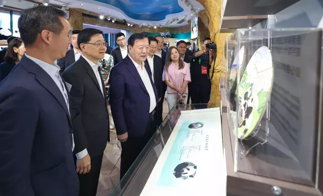 Director of Hong Kong and Macao Work Office of CPC Central Committee and Hong Kong and Macao Affairs Office of State Council Mr Xia Baolong meets representatives of commercial and financial sectors in Hong Kong  Source: HKSAR Government Press Releases