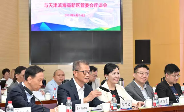 FS attends Summer Davos in Tianjin  Source: HKSAR Government Press Releases