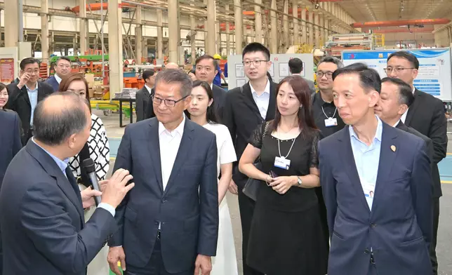 FS attends Summer Davos in Tianjin  Source: HKSAR Government Press Releases