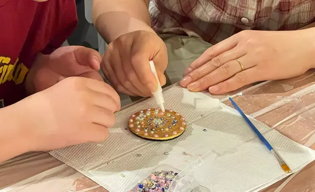 Hong Kong Museum of History's "The Hong Kong Jockey Club Series: The Great Unity - Civilisation of the Qin and Han Dynasties in Shaanxi Province" exhibition receives its 200 000th visitor  Source: HKSAR Government Press Releases