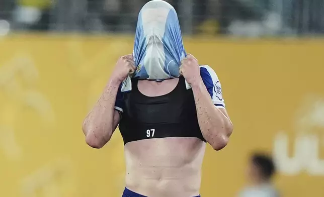 Porto's Ze Pedro reacts during the Club World Cup Group A soccer match between FC Porto and Al Ahly in East Rutherford, N.J., Monday, June 23, 2025. (AP Photo/Frank Franklin II)