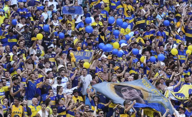 Boca Juniors fans cheer prior to the Club World Cup group C soccer match between Boca Juniors and Benfica in Miami Gardens, Fla., Monday, June 16, 2025. (AP Photo/Rebecca Blackwell)